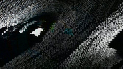 Batman Begins - Người Dơi Tái Xuất - Hình 2