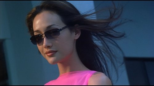 Naked Weapon - Vũ Khí Khiêu Gợi - Hình 3