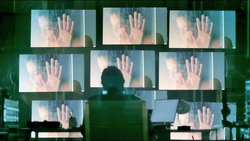 I.T. - Công Nghệ Nguy Hiểm - Hình 4